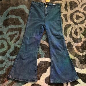Stylish Blue Flared Women's Jeans NWT ✨sold✨